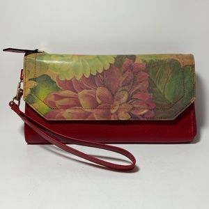 Silver Rose Wristlet RFID Red Floral NWOT
